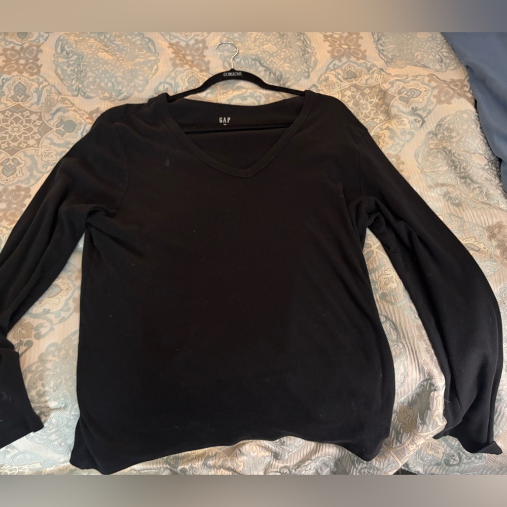 GAP Women's Classic Black Long Sleeve Tee